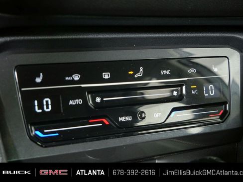 Used 2024 Volkswagen Tiguan SE AWD/4WD image 15