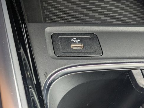 Certified 2024 Mercedes-Benz GLB 250 image 8