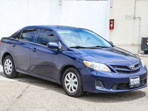 Used 2012 Toyota Corolla L FWD image 3