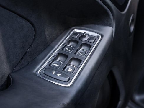 Used 2014 Aston Martin Vanquish Coupe image 19