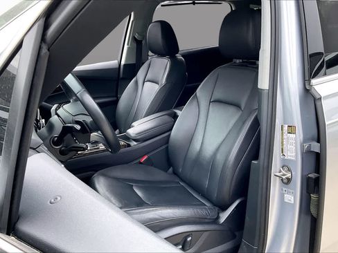 Used 2018 Audi Q7 3.0T Prestige w/ Prestige Package AWD/4WD image 8