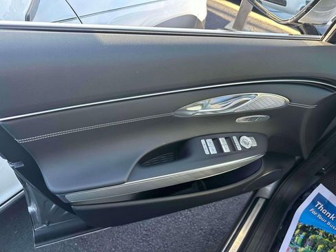 Used 2023 Genesis Electrified GV70 image 15