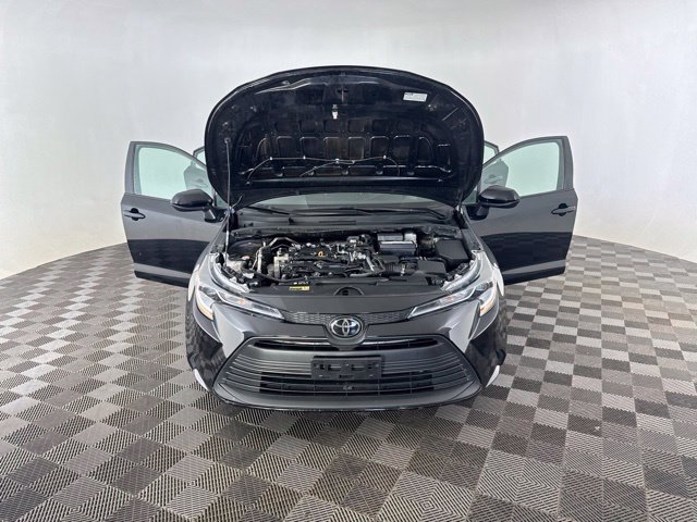 Used 2024 Toyota Corolla LE FWD image 11