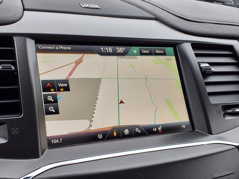 Used 2015 Lincoln MKS AWD w/ Equipment Group 101A image 8