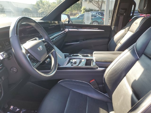 Certified 2025 Cadillac Escalade Sport w/ Touring Package AWD/4WD image 22