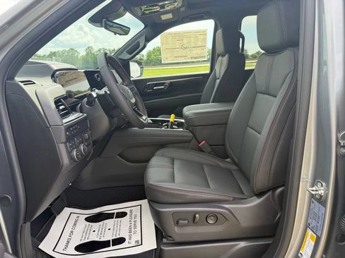 New 2026 Chevrolet Suburban RST w/ Advanced Technology Package AWD/4WD image 31