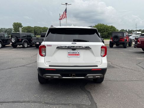 Used 2021 Ford Explorer XLT w/ Equipment Group 202A AWD/4WD image 6