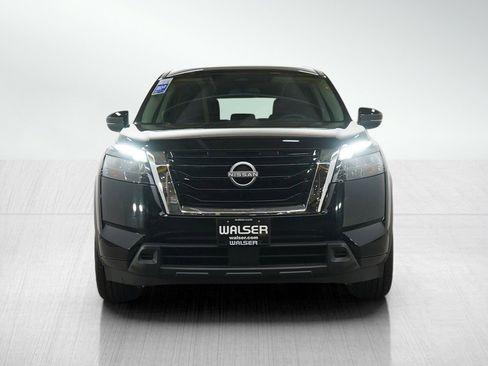 Used 2025 Nissan Pathfinder SV AWD/4WD image 8