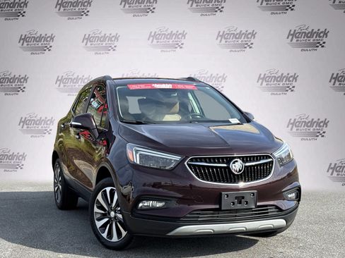 Used 2018 Buick Encore Essence image 2