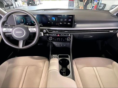 Used 2025 Hyundai Sonata SEL FWD image 6