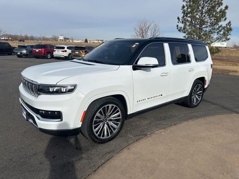 Used 2022 Jeep Grand Wagoneer Series III image 42