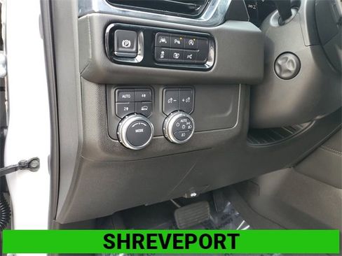 Certified 2025 GMC Yukon XL Denali image 18