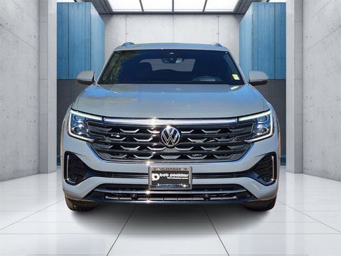 Used 2024 Volkswagen Atlas Cross Sport SEL R-Line image 25