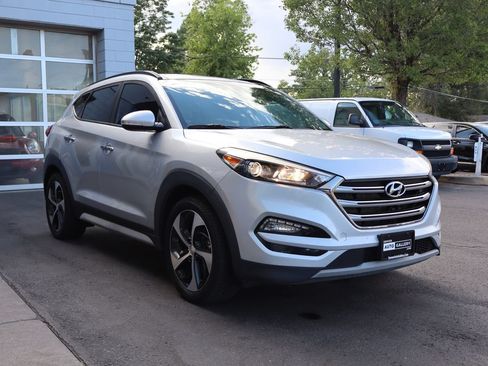 Used 2017 Hyundai Tucson Limited w/ Limited Ultimate Package 03 AWD/4WD image 6