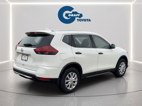 Used 2019 Nissan Rogue S image 6