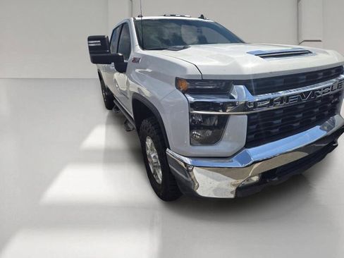 Used 2023 Chevrolet Silverado 2500 LT w/ Convenience Package AWD/4WD image 3