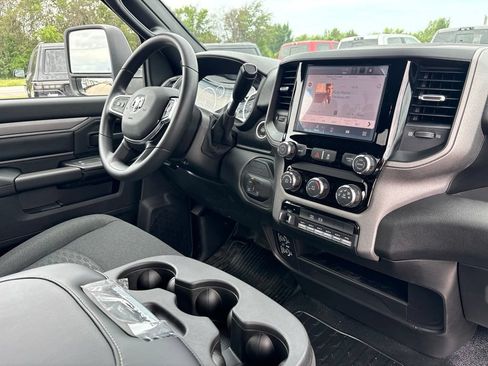 New 2026 RAM 3500 Tradesman w/ Chrome Appearance Group A AWD/4WD image 40
