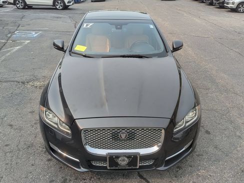 Used 2017 Jaguar XJ L Supercharged RWD image 3