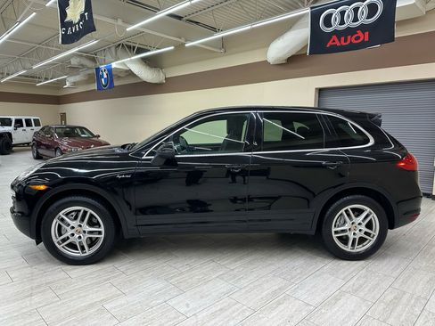 Used 2014 Porsche Cayenne S image 10