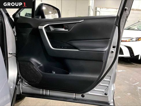 Used 2023 Toyota RAV4 XLE AWD/4WD image 23