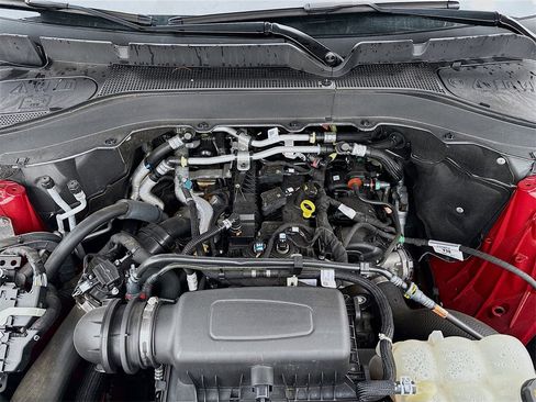 Used 2022 Ford Explorer XLT w/ Equipment Group 202A image 31