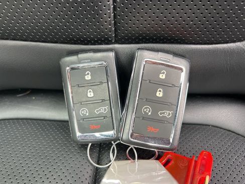 Certified 2022 Jeep Grand Cherokee Summit w/ MOPAR Finishing Package image 33