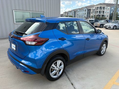 Used 2024 Nissan Kicks S FWD image 8