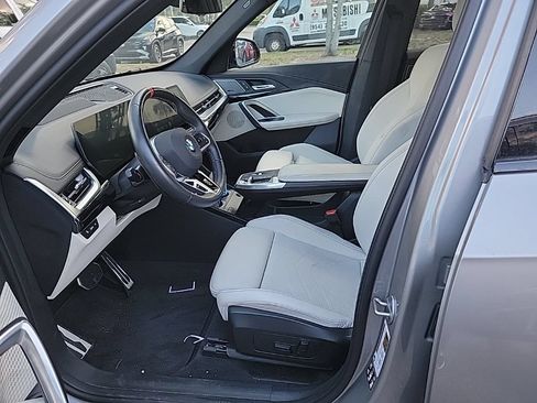 Used 2026 BMW X1 M35i w/ Technology Package AWD/4WD image 5