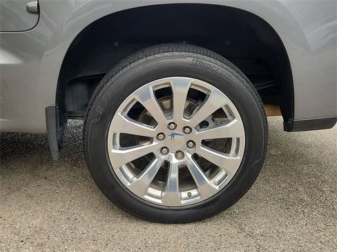 Used 2021 Chevrolet Silverado 1500 High Country w/ Technology Package image 34