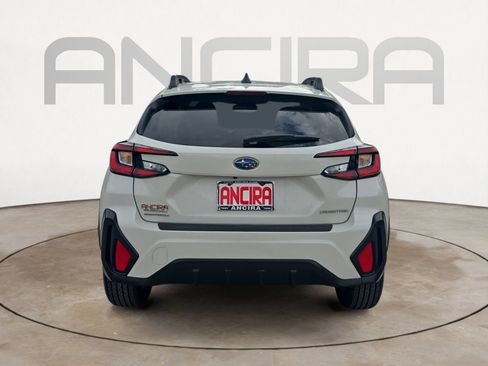 Used 2024 Subaru Crosstrek 2.0i Premium image 9