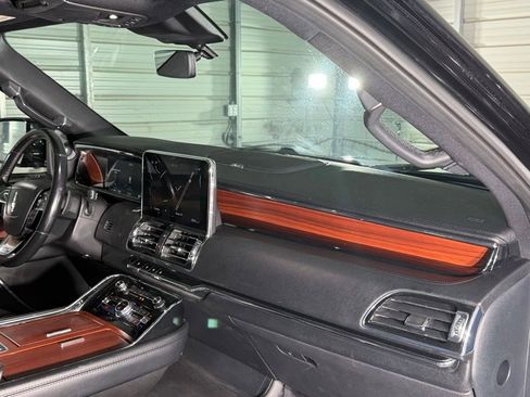 Used 2021 Lincoln Navigator L Reserve AWD/4WD image 24
