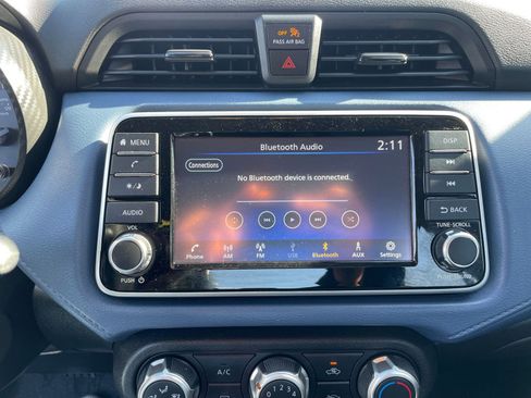 Used 2025 Nissan Versa SV image 20