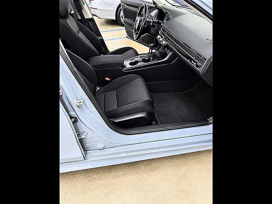 Used 2024 Honda Civic EX image 11