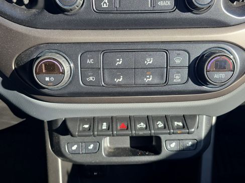 Used 2019 Chevrolet Colorado Z71 image 14