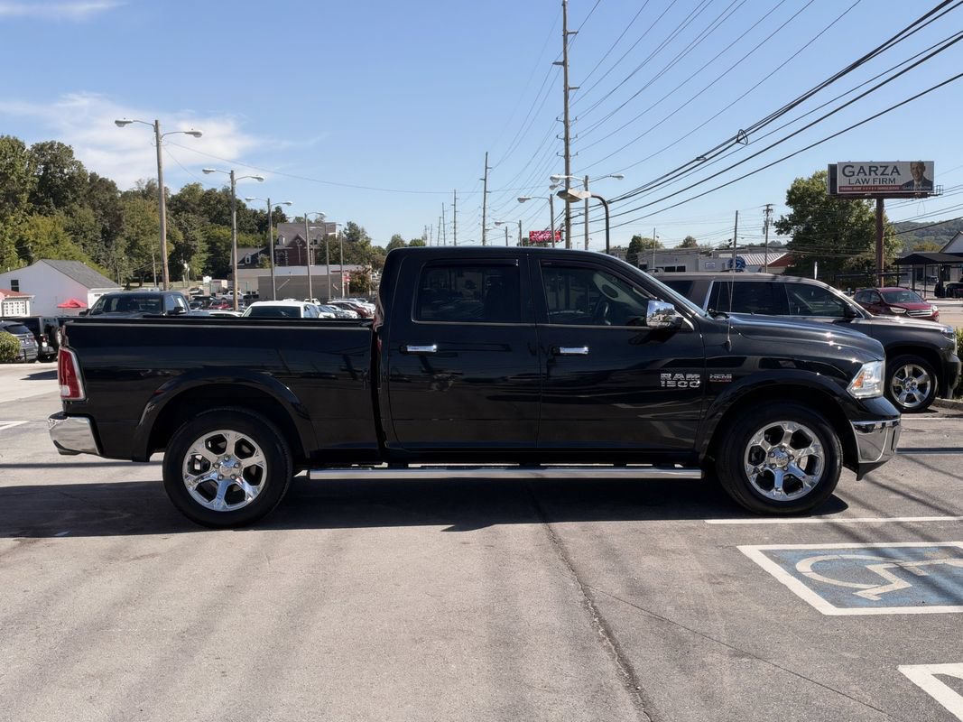 Used 2017 RAM 1500 Laramie w/ Convenience Group AWD/4WD image 7