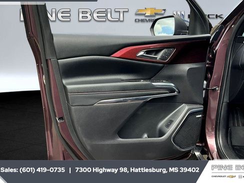 Used 2025 Chevrolet Traverse RS w/ LPO, Floor Liner Package image 17