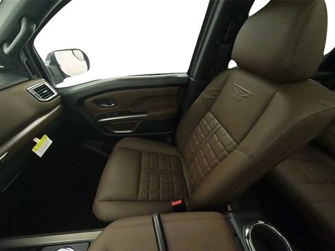 Used 2023 Nissan Titan Platinum Reserve w/ Moonroof Package image 34