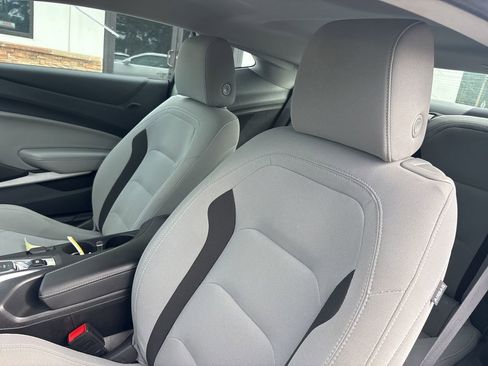 Used 2023 Chevrolet Camaro LT RWD image 3