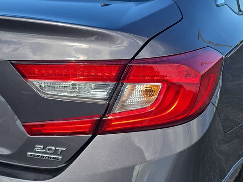Used 2019 Honda Accord Touring image 7