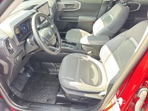 Used 2025 Ford Bronco Sport Badlands image 9