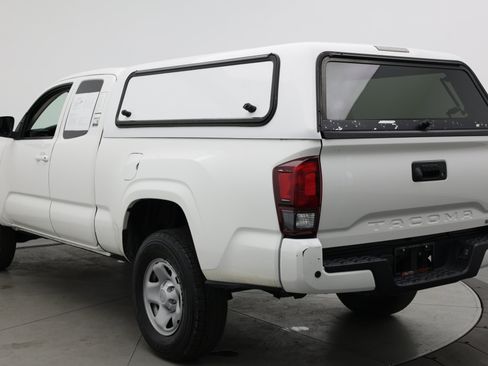 Used 2021 Toyota Tacoma SR RWD image 5