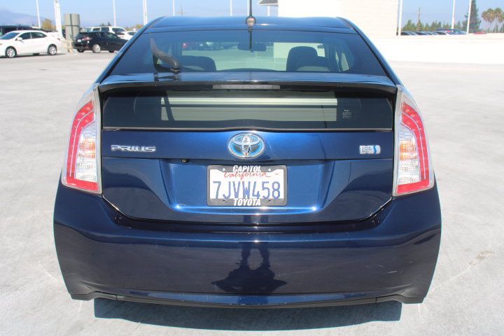 Used 2014 Toyota Prius Three FWD image 4
