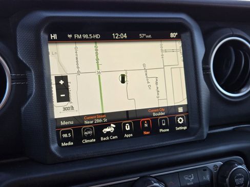 Used 2022 Jeep Wrangler Unlimited Sahara w/ Cold Weather Group image 19