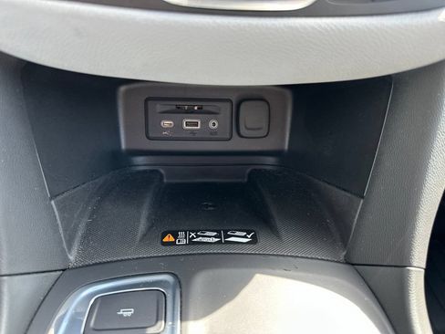 Used 2020 Chevrolet Equinox Premier FWD image 21