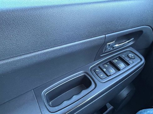 Used 2011 Jeep Liberty Sport AWD/4WD image 26