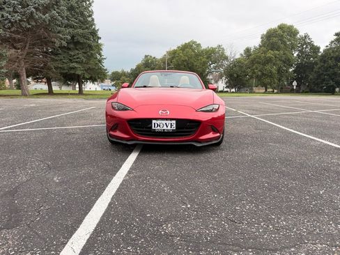Used 2017 MAZDA MX-5 Miata RF Grand Touring w/ Appearance Package RWD image 5