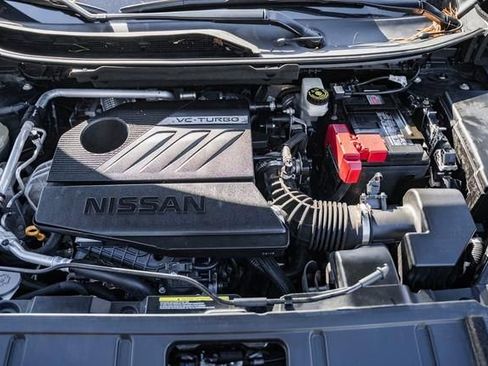 Used 2022 Nissan Rogue SV w/ SV Premium Package image 16