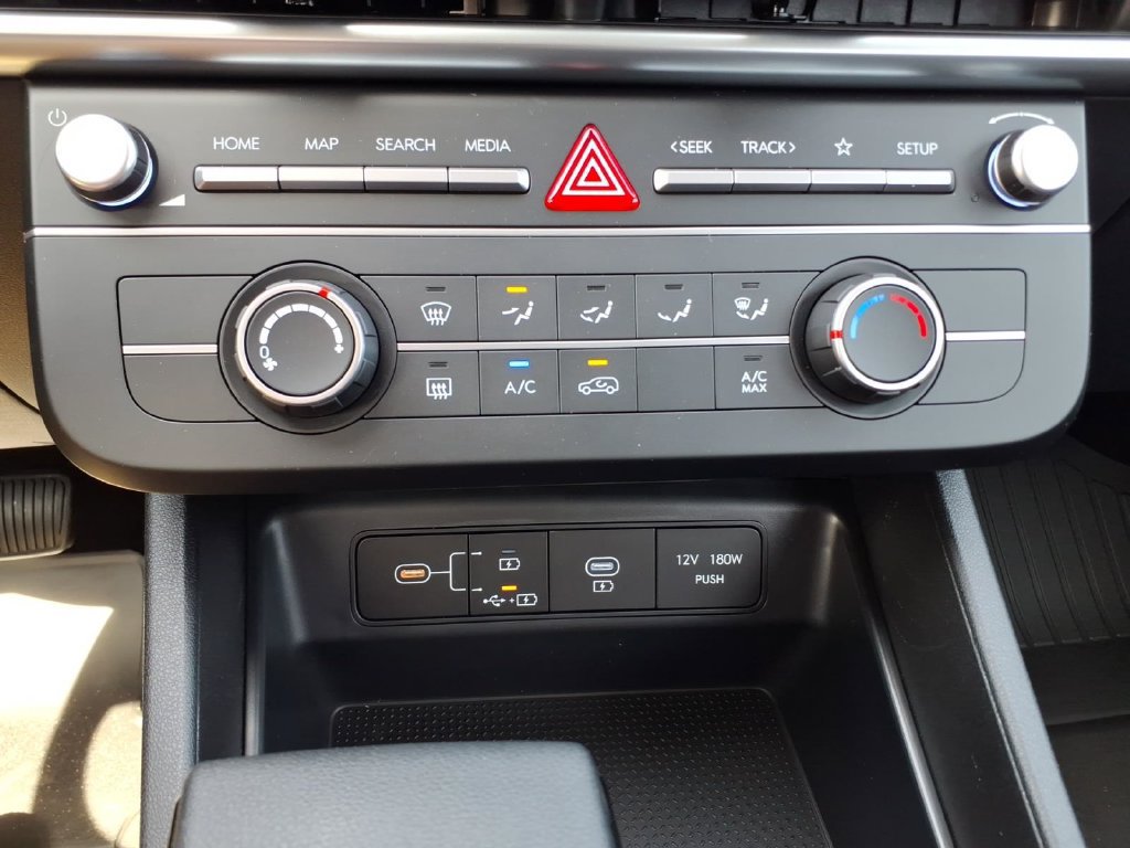 Certified 2026 Hyundai Tucson SE FWD image 22