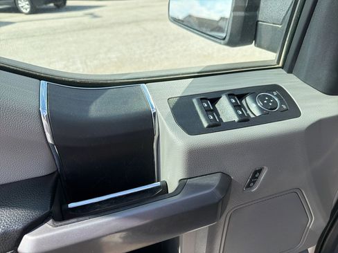 Used 2020 Ford F150 XLT image 13