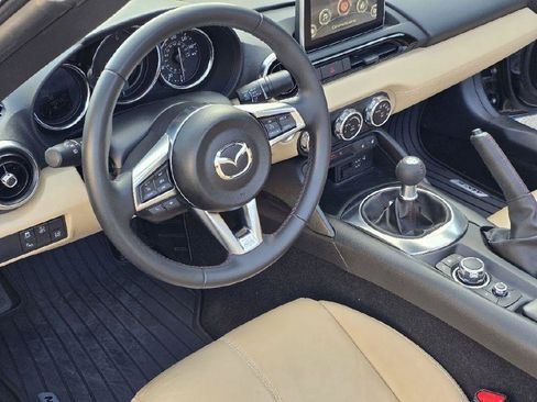 Used 2016 MAZDA MX-5 Miata Grand Touring RWD image 19